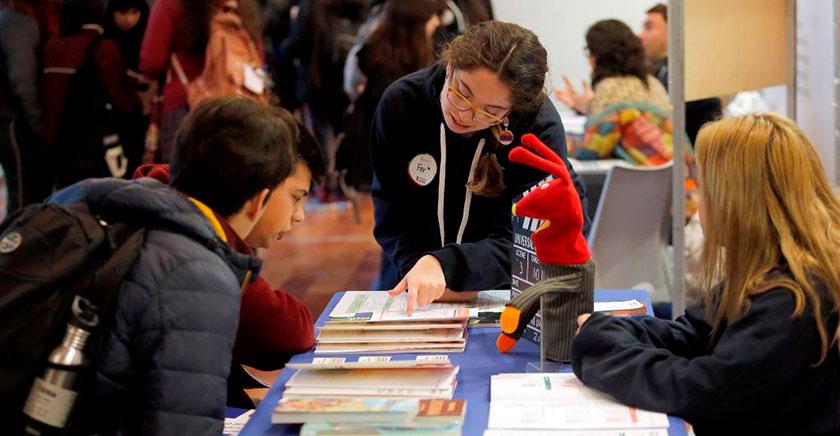 La U. de Chile abre sus puertas para recibir a postulantes y resolver sus dudas en la Admisión 2025